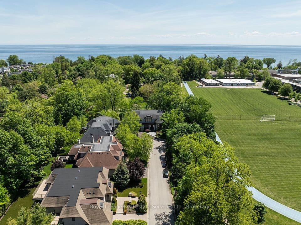 456 Lakeshore Road W, Oakville, ON L6K 1G5 – photo 3