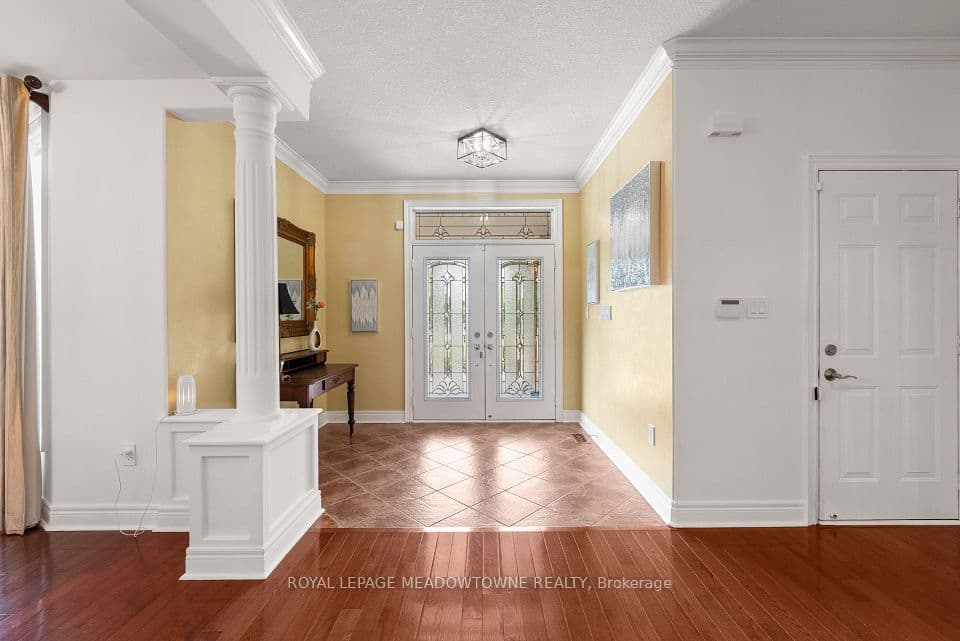 17 Mcnutt Street, Brampton, ON L6Y 5L3 – photo 2