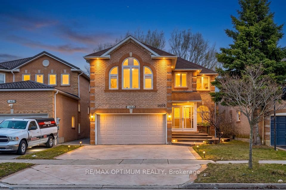 1466 Willowvale Gardens, Mississauga, ON L5V 1T7 – main photo