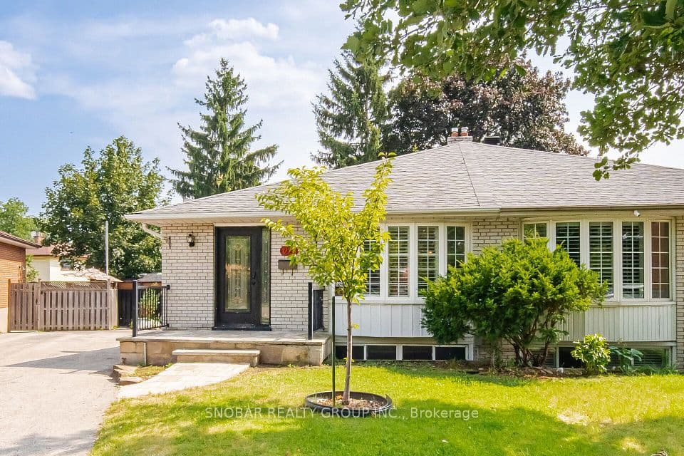 1228 Shamir Crescent, Mississauga, ON L5C 1L1 – main photo