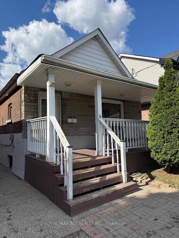 12 Mahoney Avenue, Toronto, ON M6M 2H4 – photo 2