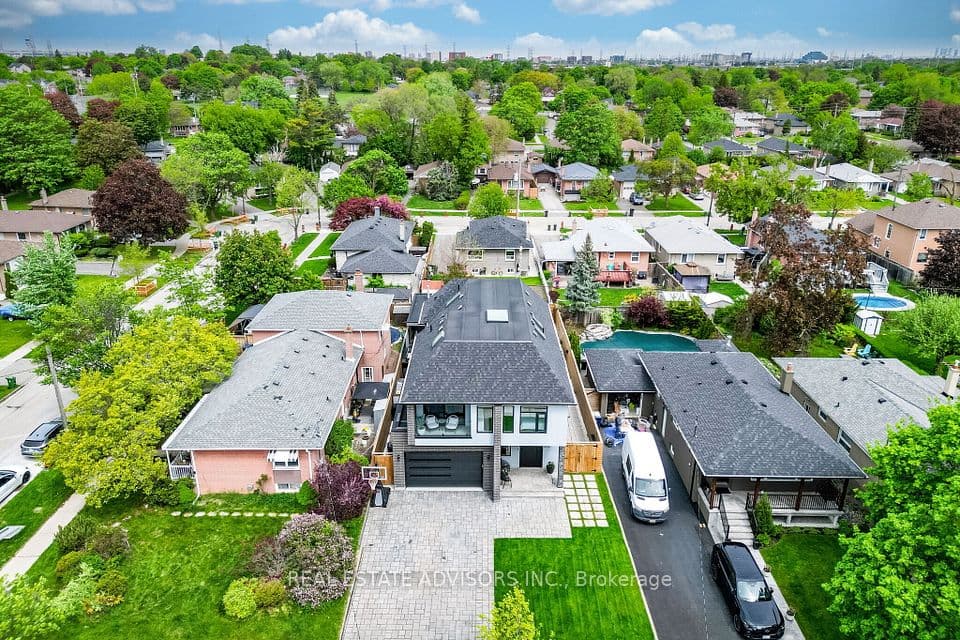 50 Beckwith Road E, Toronto, ON M9C 3Y1 – photo 3