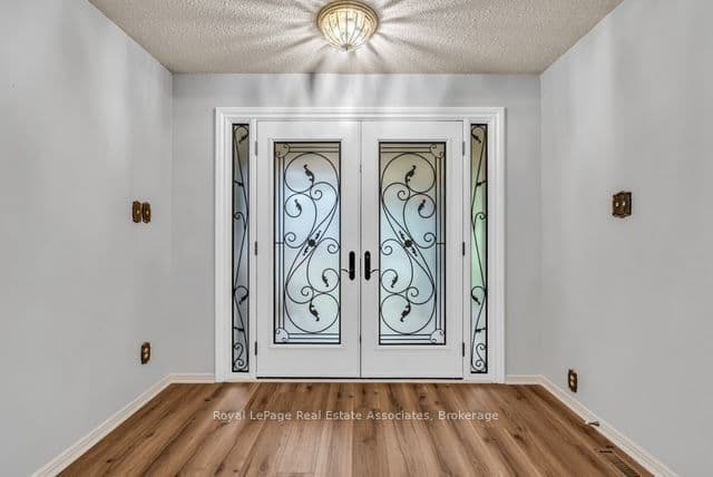 2529 Claymore Crescent, Mississauga, ON L5C 3A2 – photo 3