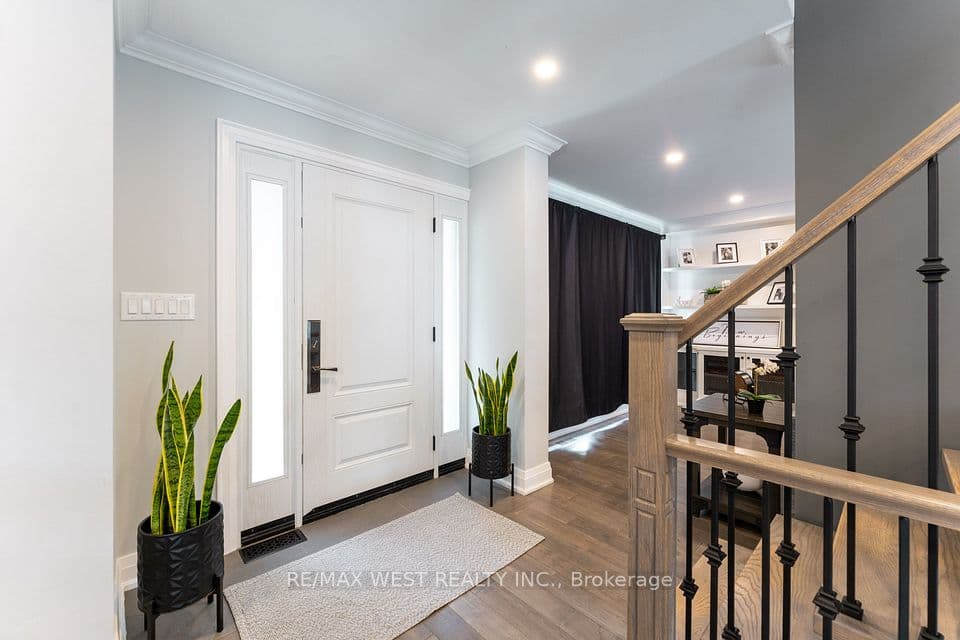 139 Redgrave Drive, Toronto, ON M9R 3V6 – photo 3