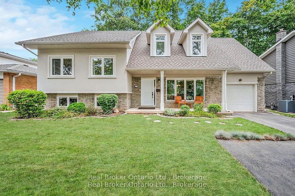 285 Surrey Drive, Oakville, ON L6L 3T6 – photo 2