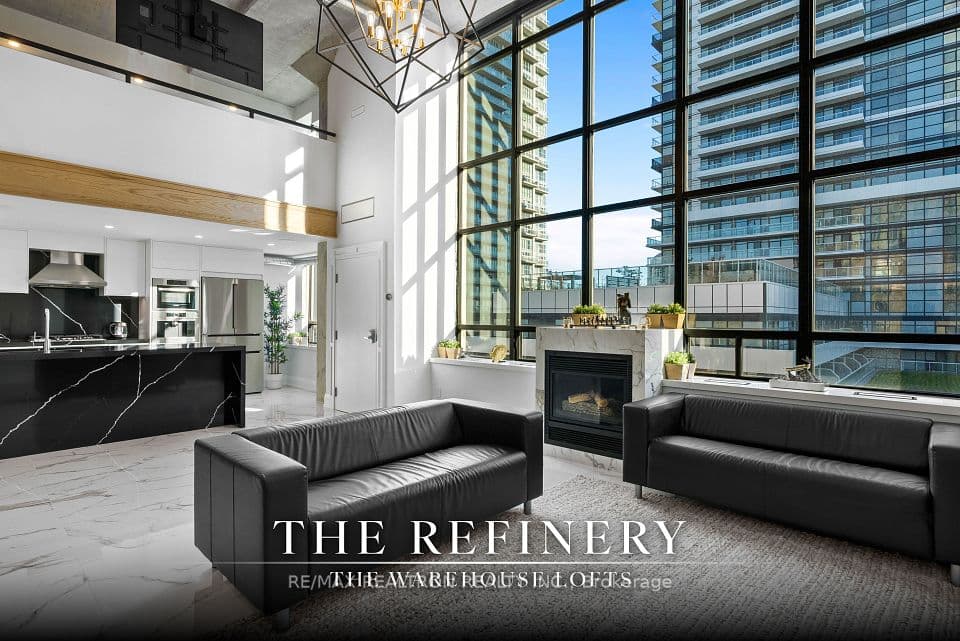 300 Manitoba Street 311, Toronto, ON M8Y 4G6 – main photo