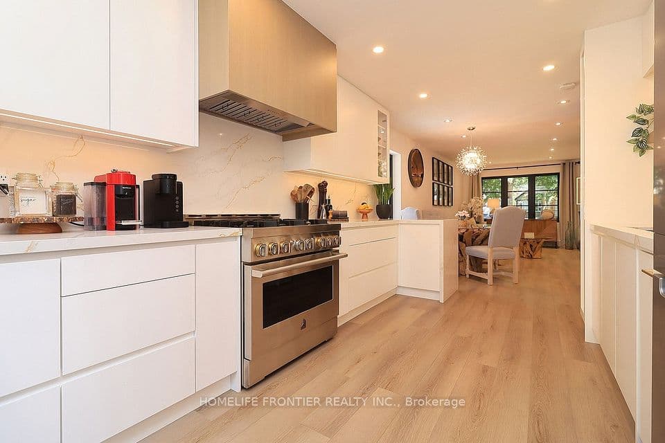 23 Whaley Drive, Toronto, ON M8W 2N2 – photo 2