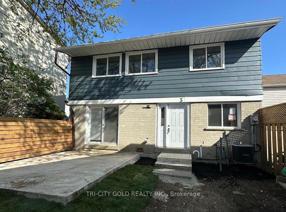 3 Holmstead Court, Brampton, ON L6S 1R9 – main photo