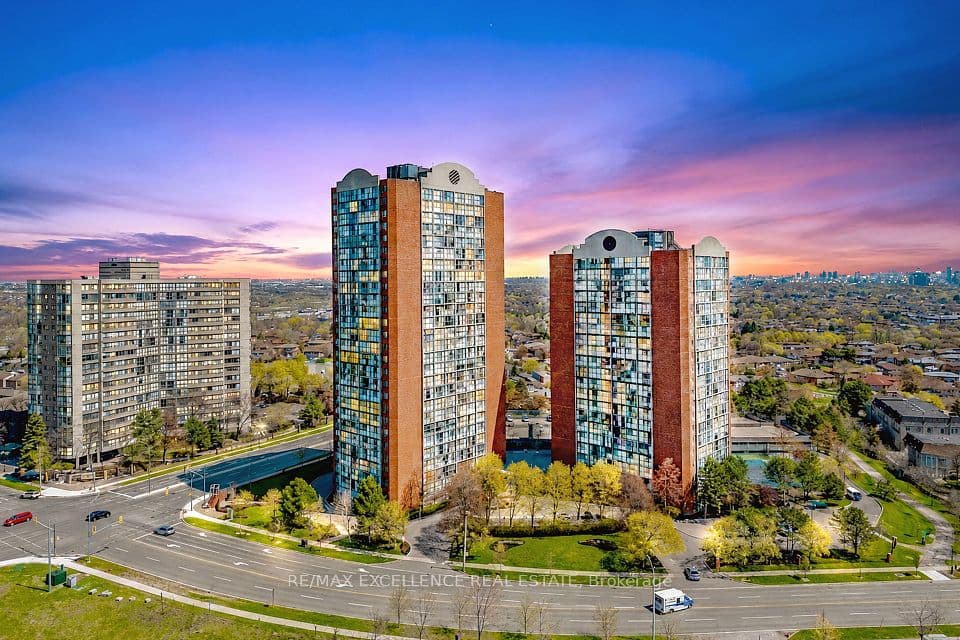 4205 Shipp Drive 202, Mississauga, ON L4Z 2Y9 – main photo