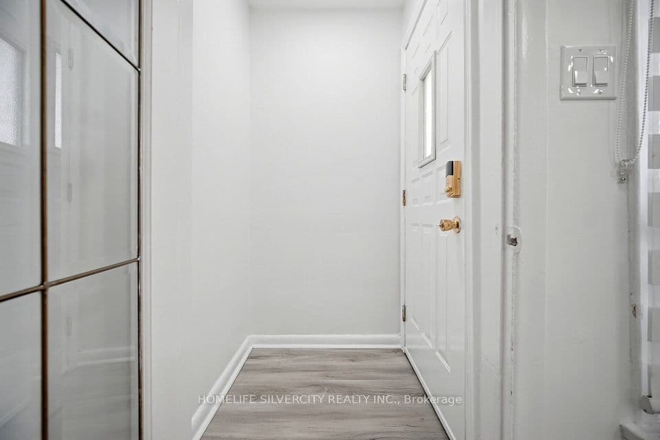 29 Brookmere Road, Toronto, ON M9W 2X5 – photo 3