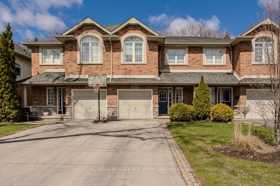 2121 Prospect Street, Burlington, ON L7R 1Z2 – main photo