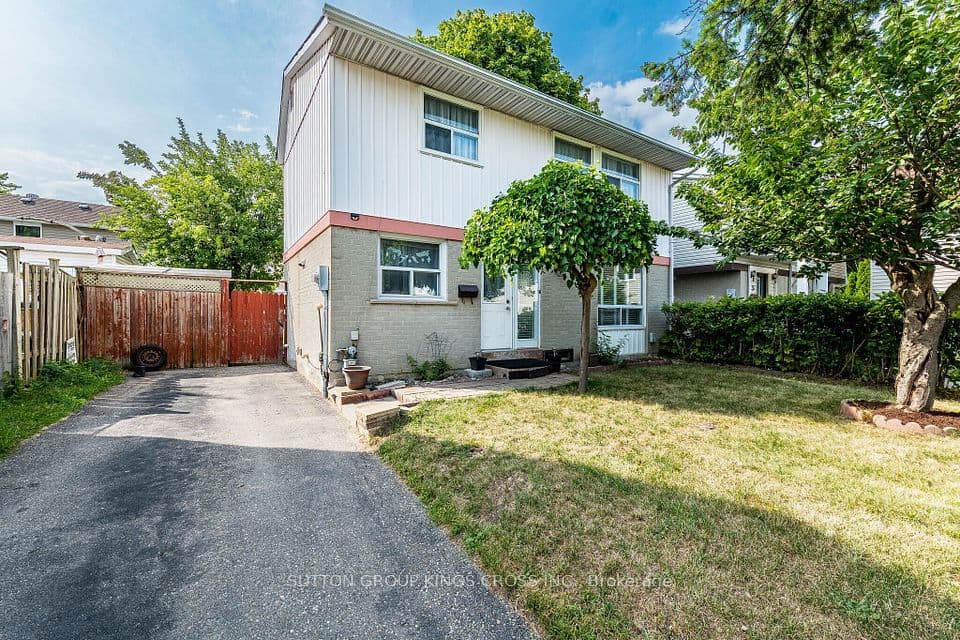 2 Hemlark Court, Brampton, ON L6S 2B7 – main photo