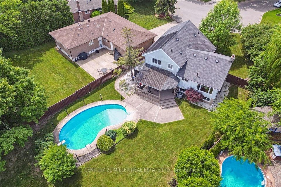 2442 Woburn Crescent, Oakville, ON L6L 5E9 – main photo