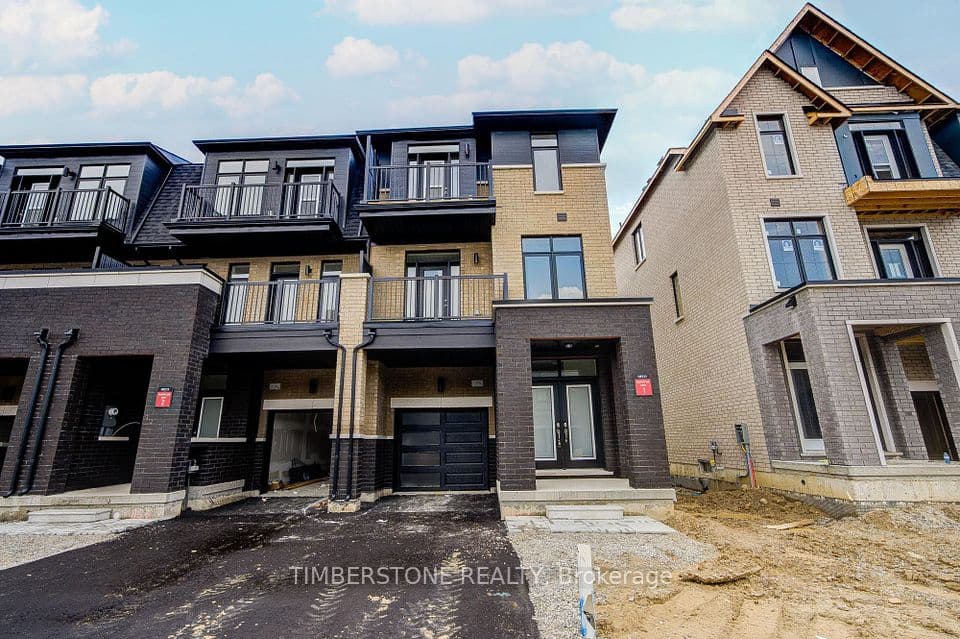 108 Arnold Circle, Brampton, ON L7A 5M2 – main photo