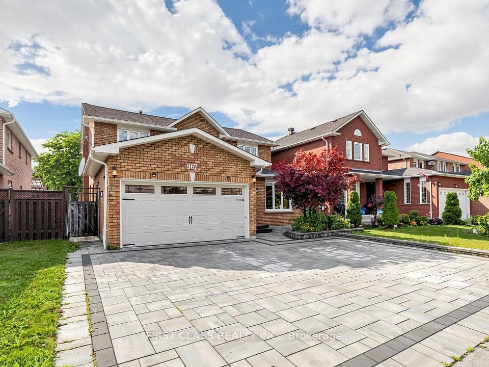 967 White Clover Way, Mississauga, ON L5V 1E7 – photo 2