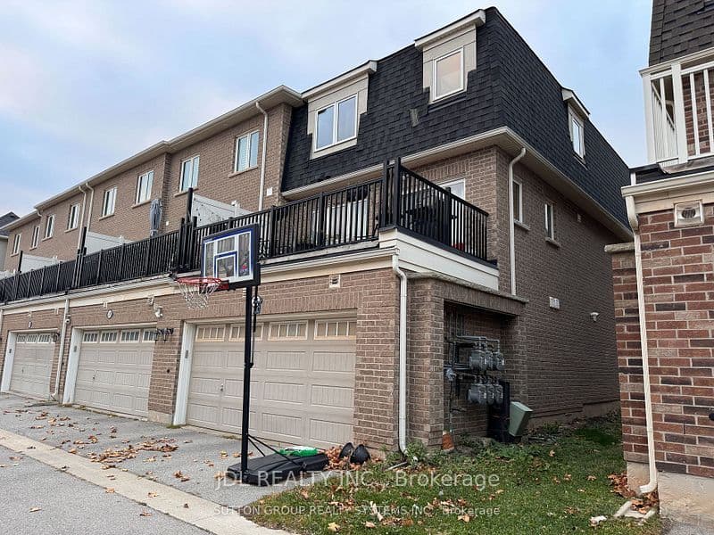 286 Ellen Davidson Drive, Oakville, ON L6M 0V5 – photo 2
