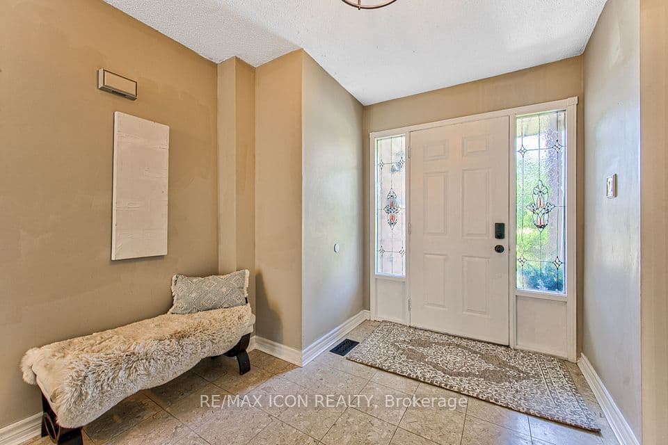 15 Hall Crescent, Brampton, ON L6X 3J8 – photo 3