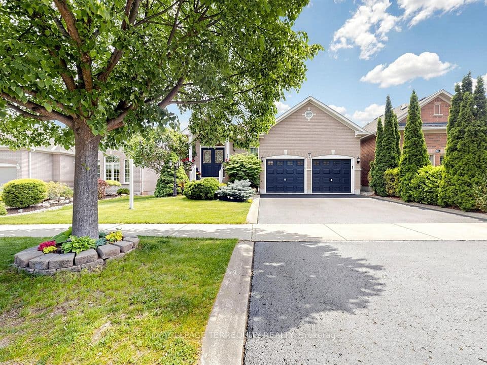 19 Johnson Crescent, Halton Hills, ON L7G 6C9 – main photo