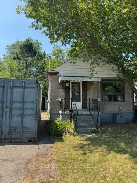 74 Sixteenth Street, Toronto, ON M8V 3K1 – main photo