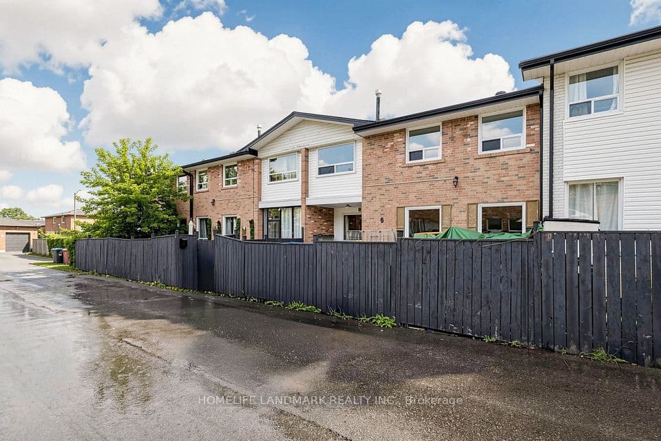 61 Ardglen Drive 6, Brampton, ON L6W 1V1 – photo 2