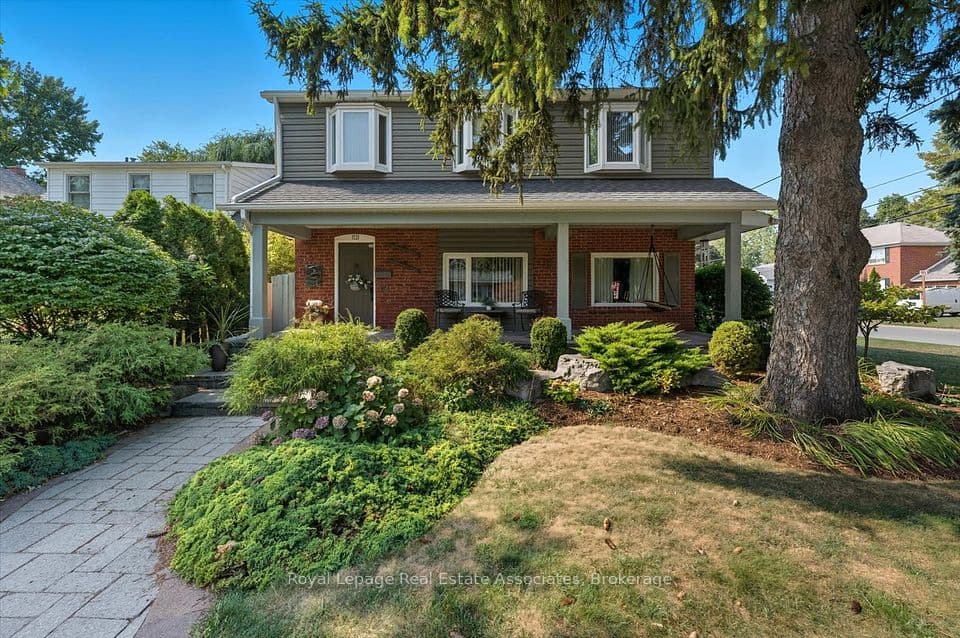 12 Wenonah Drive, Mississauga, ON L5G 3W1 – main photo