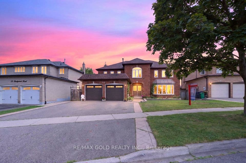 40 Shadywood Road, Brampton, ON L6Z 4M1 – main photo