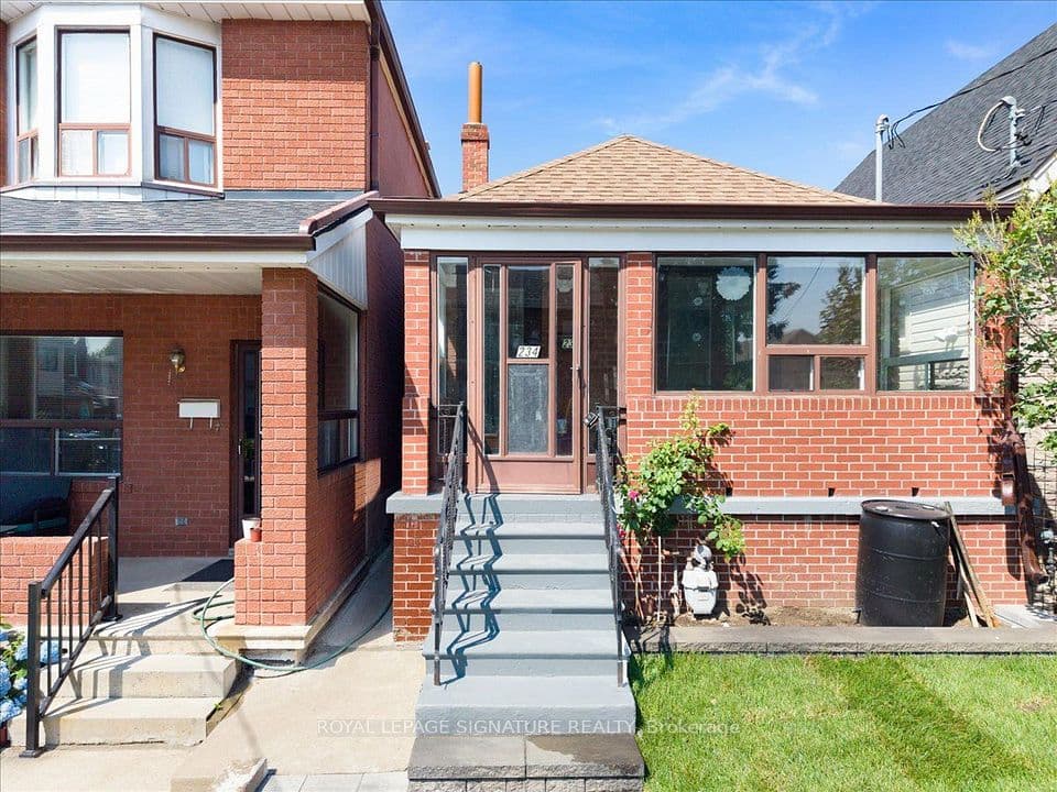 234 Nairn Avenue W, Toronto, ON M6E 4H4 – photo 3