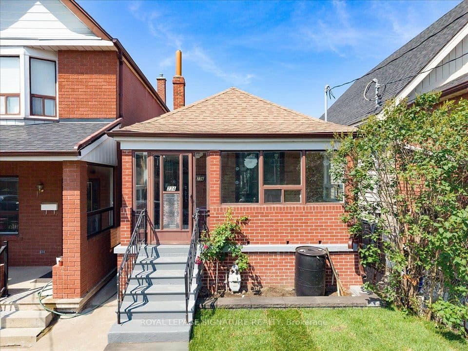 234 Nairn Avenue W, Toronto, ON M6E 4H4 – photo 2