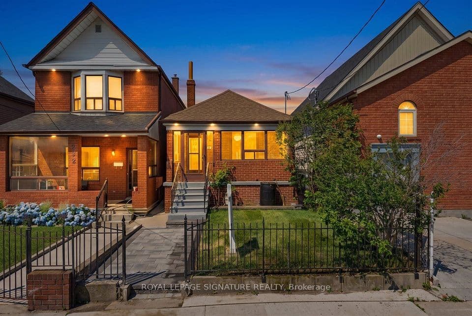 234 Nairn Avenue W, Toronto, ON M6E 4H4 – main photo