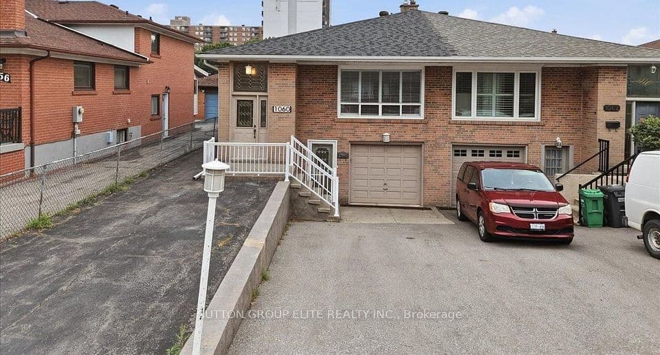 1060 Claredale Road, Mississauga, ON L5G 1T6 – main photo