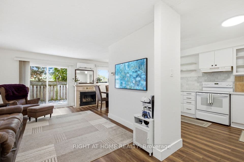2440 Bromsgrove Road 45, Mississauga, ON L5J 4J7 – main photo