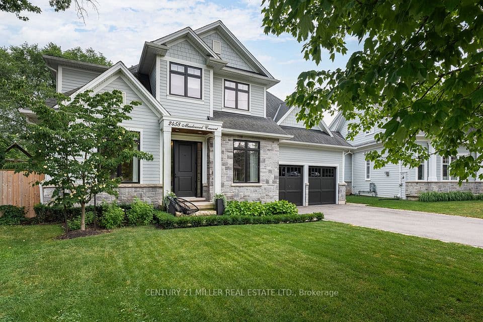 2458 Meadowood Crescent, Oakville, ON L6L 1V6 – photo 2