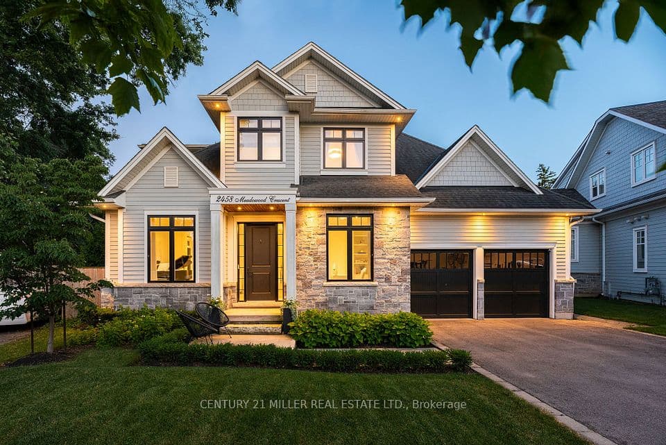 2458 Meadowood Crescent, Oakville, ON L6L 1V6 – main photo
