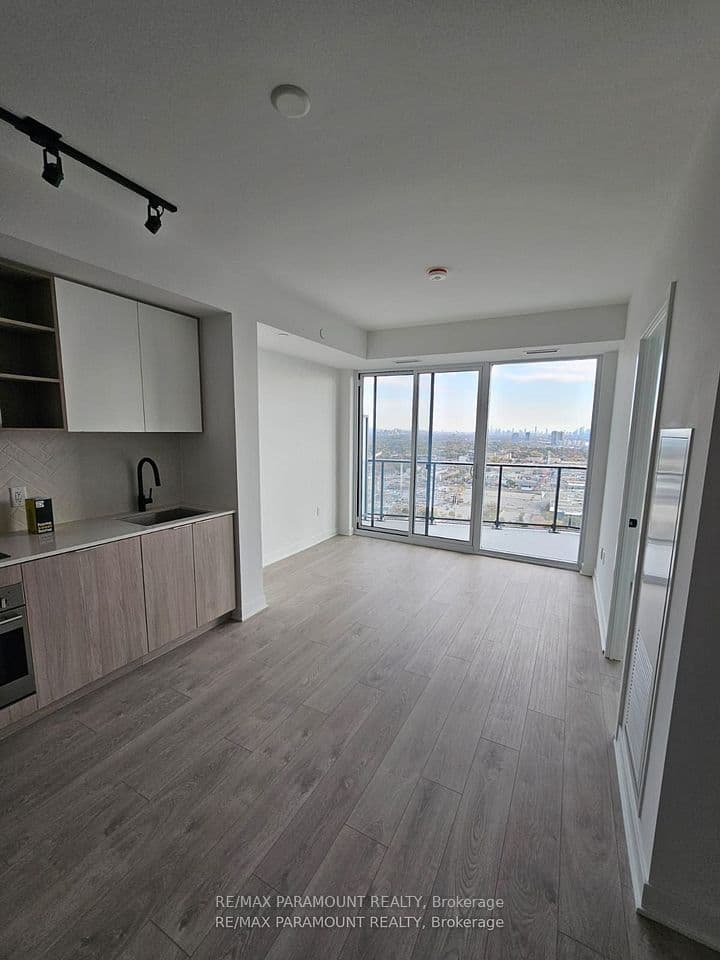 36 Zorra Street 3206, Toronto, ON M8Z 0G5 – photo 3