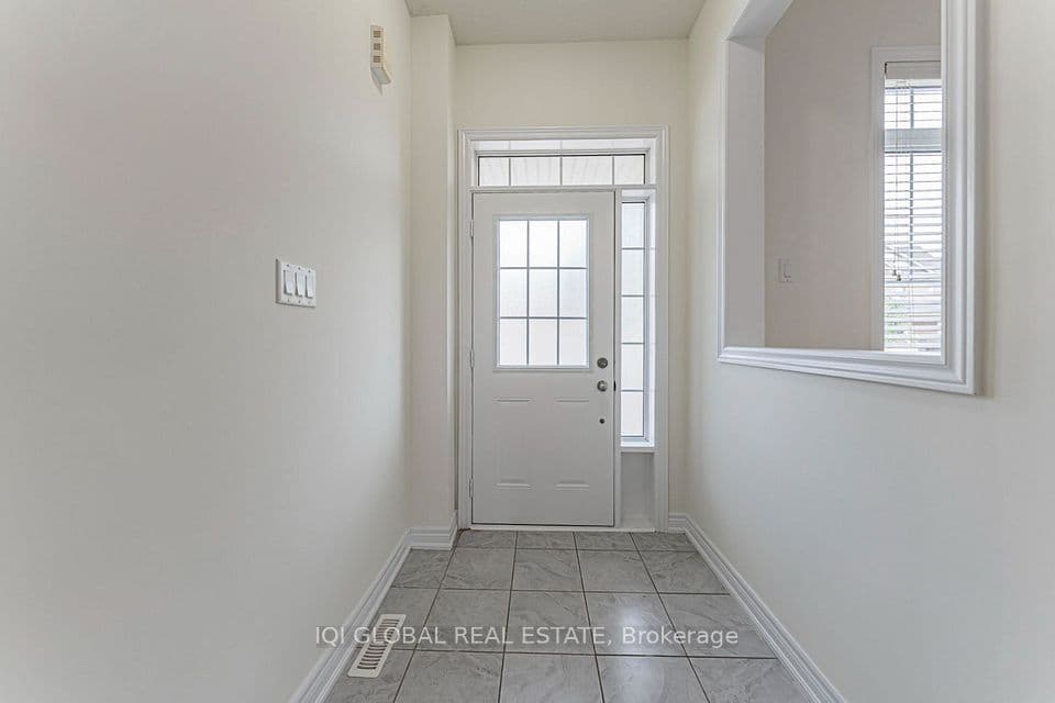 16 Zenida Road, Brampton, ON L7A 0C4 – photo 3