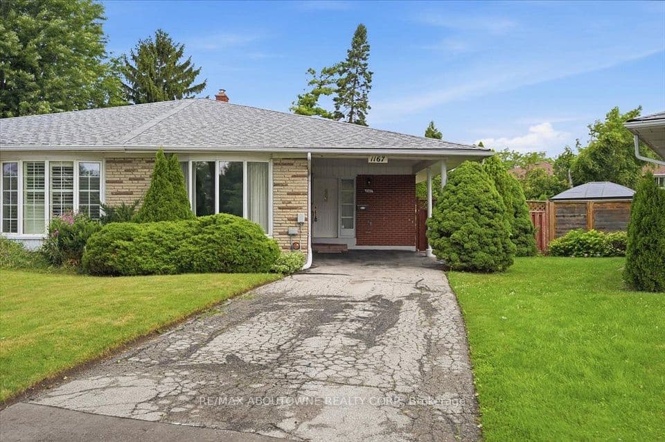 1167 Saturnia Crescent, Mississauga, ON L4Y 2M2 – photo 2