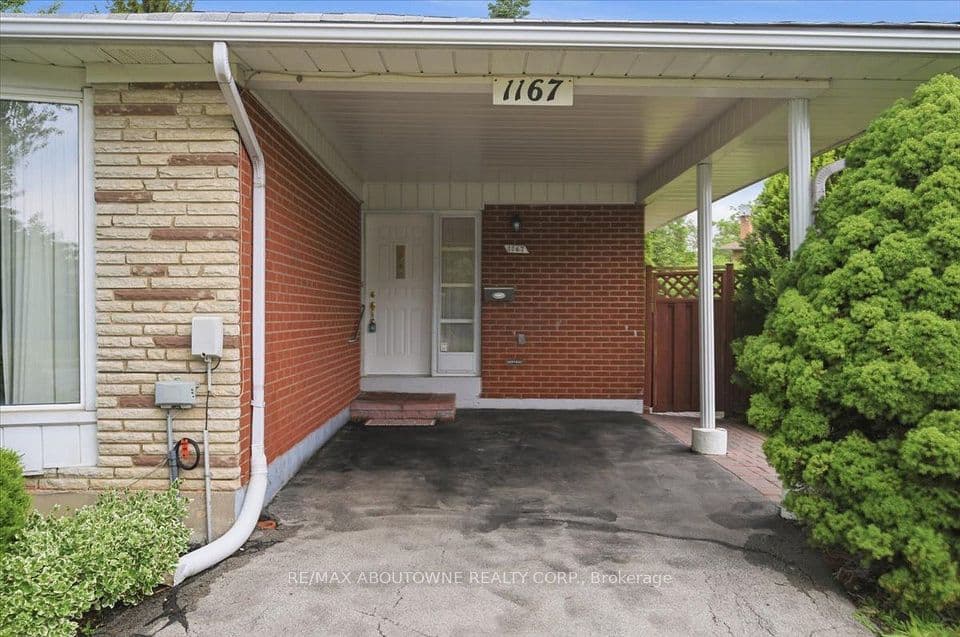 1167 Saturnia Crescent, Mississauga, ON L4Y 2M2 – photo 3