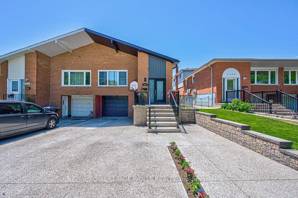 2560 Palisander Avenue, Mississauga, ON L5B 2L2 – main photo