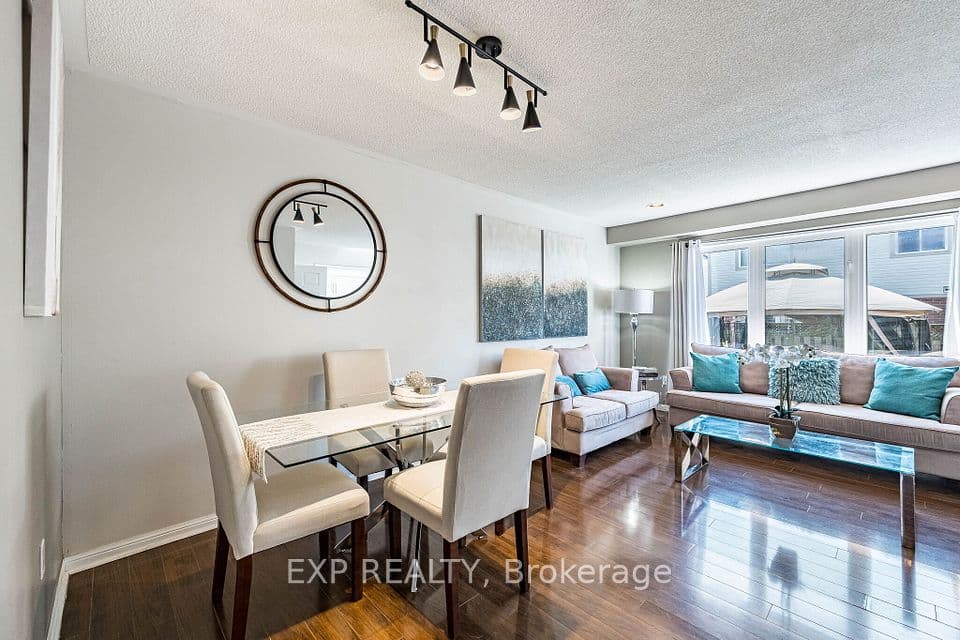 53 Sweetwood Circle, Brampton, ON L7A 2X7 – main photo