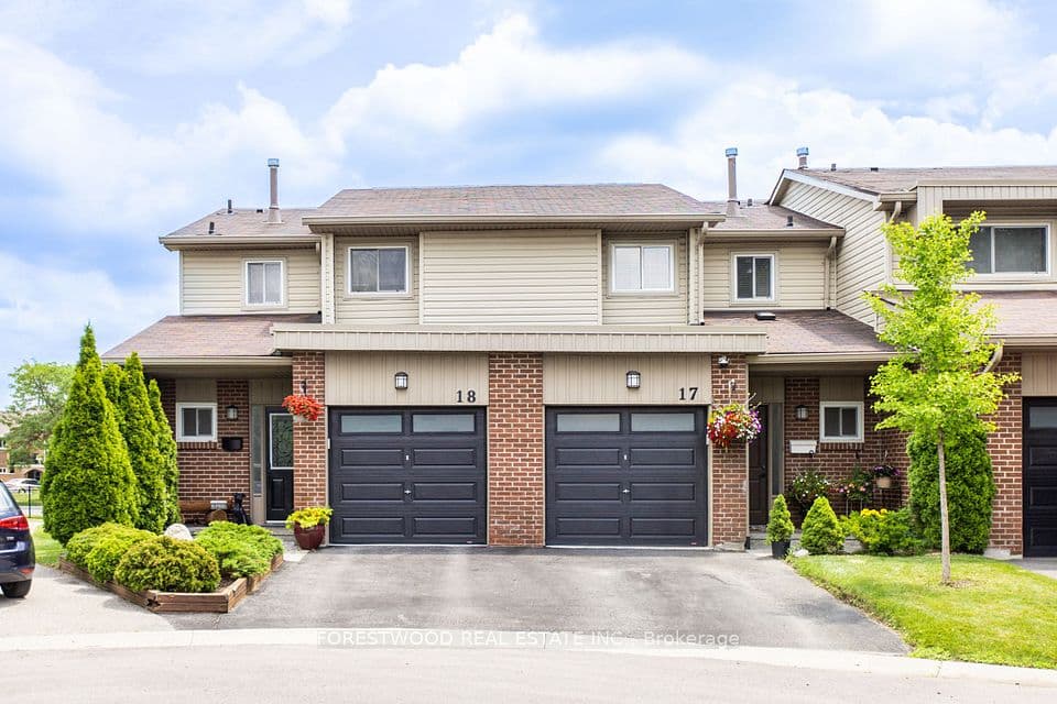 485 Meadows Boulevard 17, Mississauga, ON L4Z 1H1 – main photo