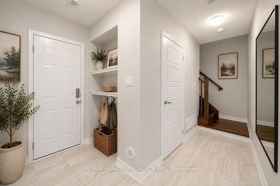 510 Bellflower Court, Milton, ON L9T 2X5 – photo 3
