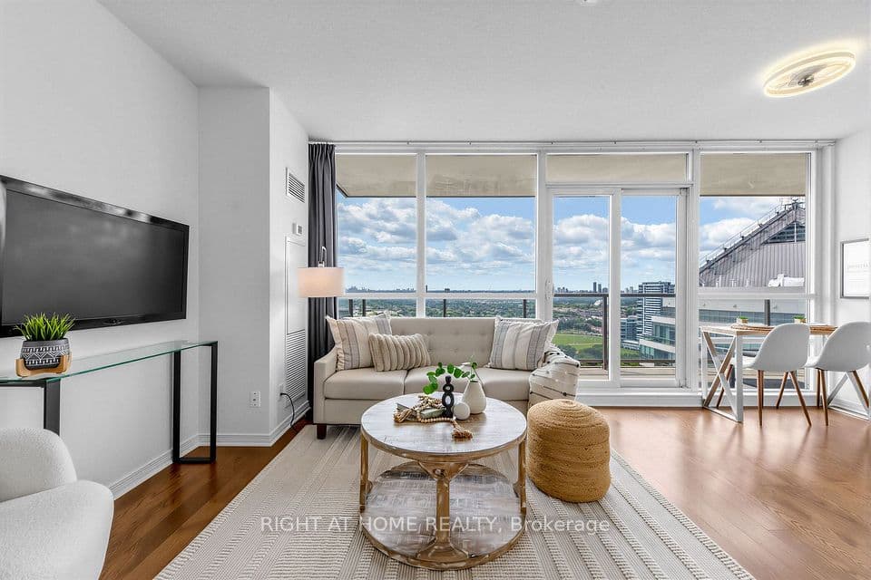 2240 Lake Shore Boulevard W 3104, Toronto, ON M8V 0B1 – photo 2