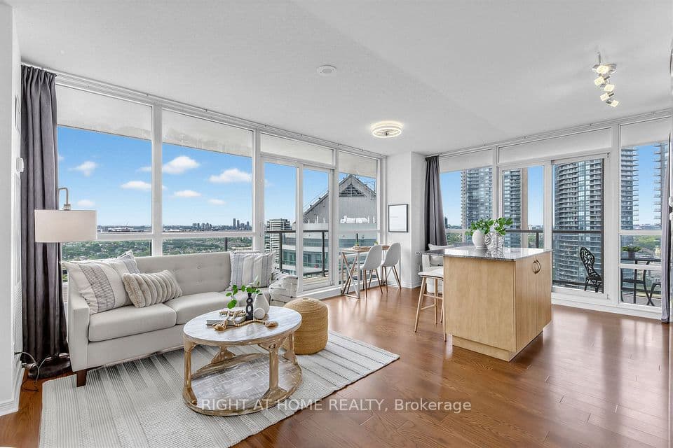 2240 Lake Shore Boulevard W 3104, Toronto, ON M8V 0B1 – main photo
