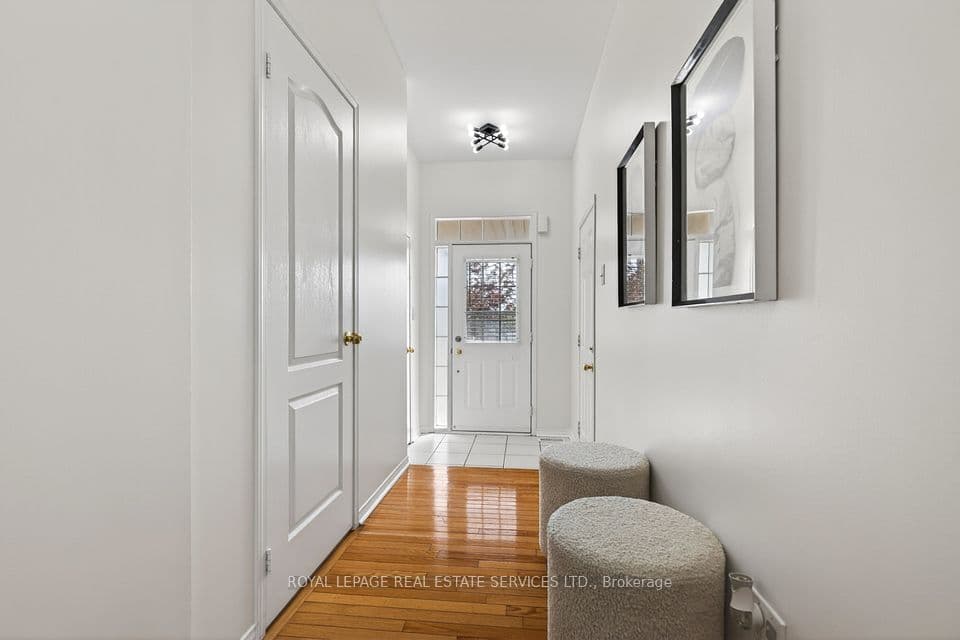2307 Stone Glen Crescent, Oakville, ON L6M 0C9 – photo 2