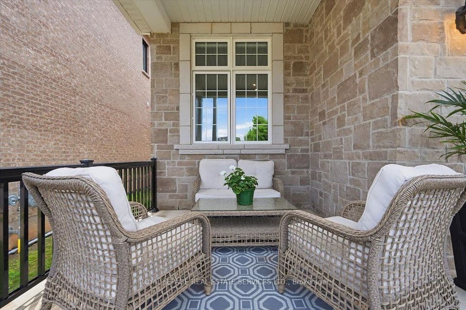 3300 Sunningdale Gardens, Oakville, ON L6M 5K5 – photo 3