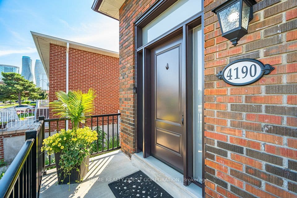 4190 Bishopstoke Lane, Mississauga, ON L4Z 1J3 – photo 2