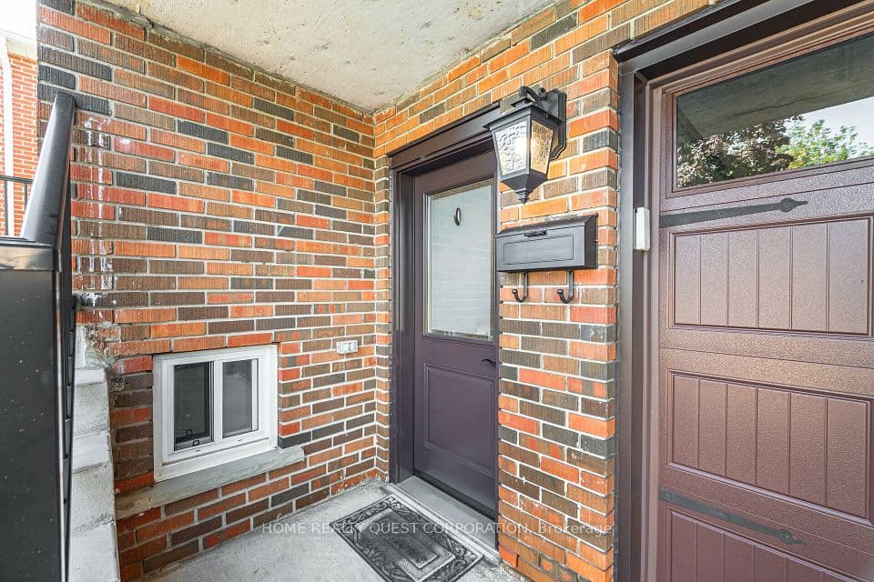 4190 Bishopstoke Lane, Mississauga, ON L4Z 1J3 – photo 3