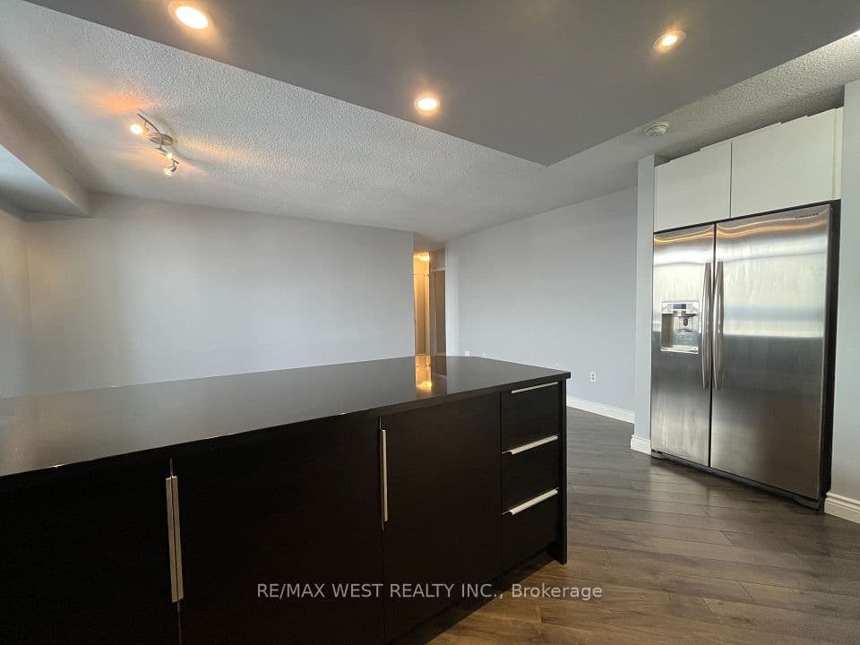 300 Webb Drive 1007, Mississauga, ON L5B 3W3 – photo 3
