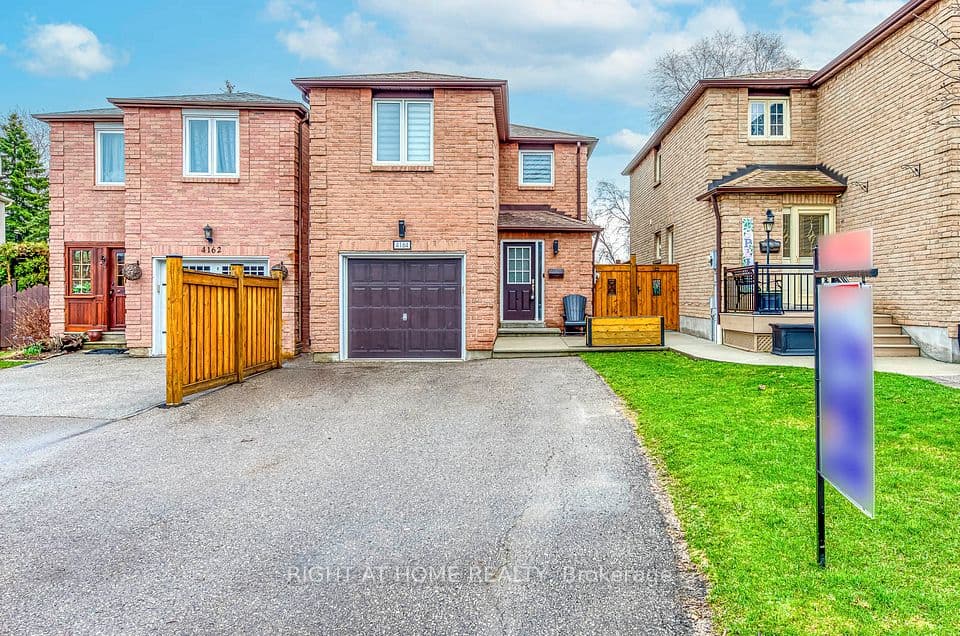 4164 Forest Fire Crescent, Mississauga, ON L4W 3P5 – main photo
