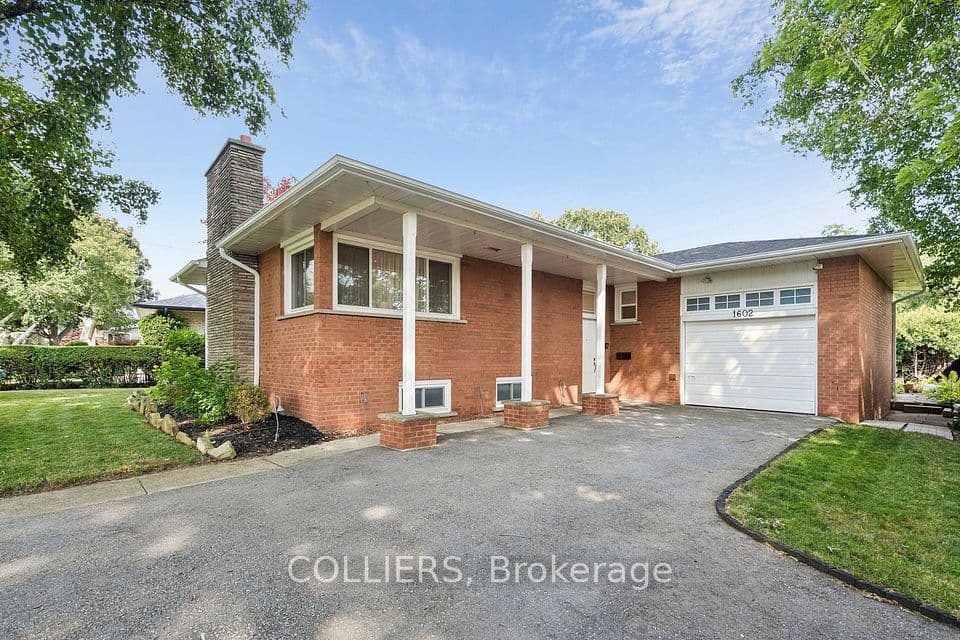 1602 Carletta Drive, Mississauga, ON L4X 1E5 – main photo